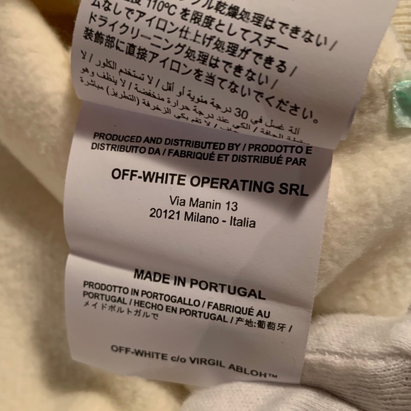 Off-White Quotes Cropped Hoodie - Picture 11 of 12